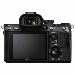Sony Alpha 7 III / 28-70mm - 24.20 Mpx, Plein Format, «4 Ans De Garantie Suisse» - Appareils Hybrides 5 Sony Alpha 7 III / 28-70mm - 24.20 Mpx, Plein Format, «4 Ans De Garantie Suisse» - Appareils Hybrides -Fujifilm Shop unnamed file 306